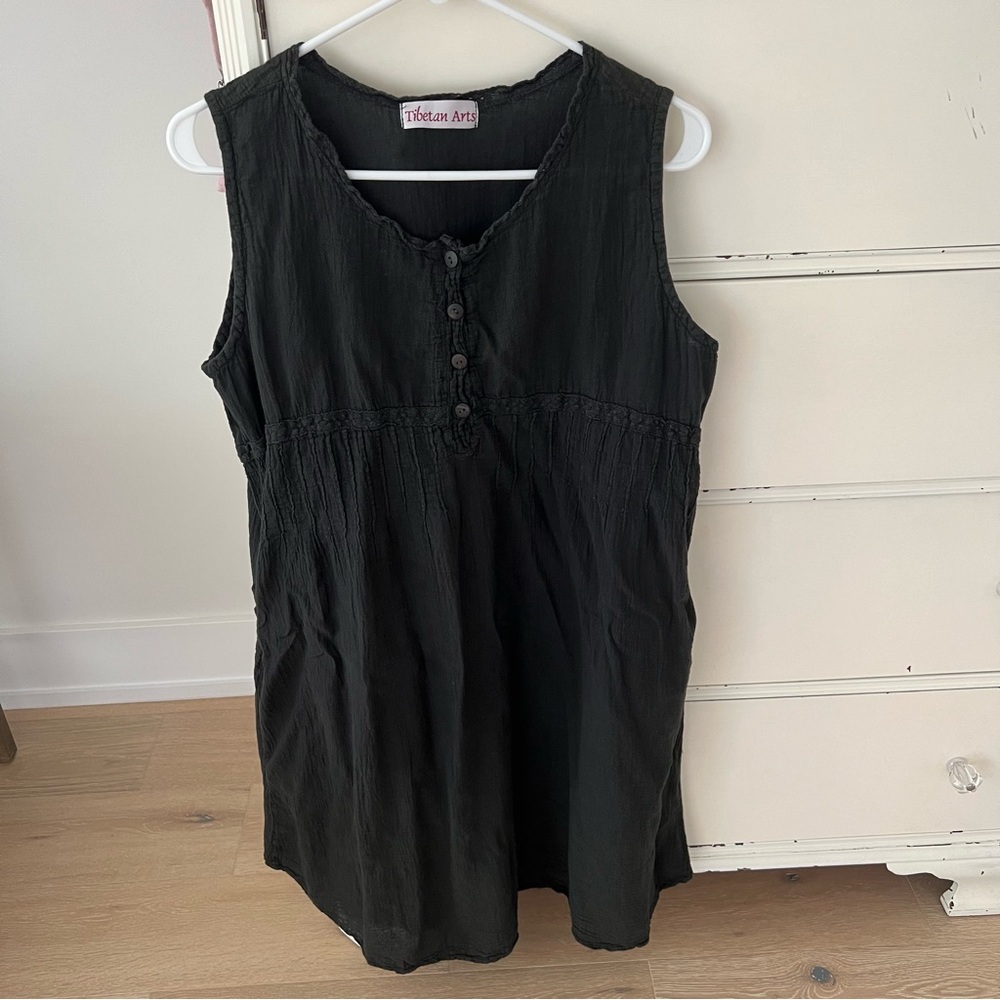 2 Preloved Dresses Black and Gold